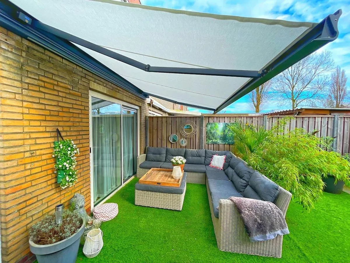 Spacious And Cozy House With Affordable Parking Amsterdam Netherlands