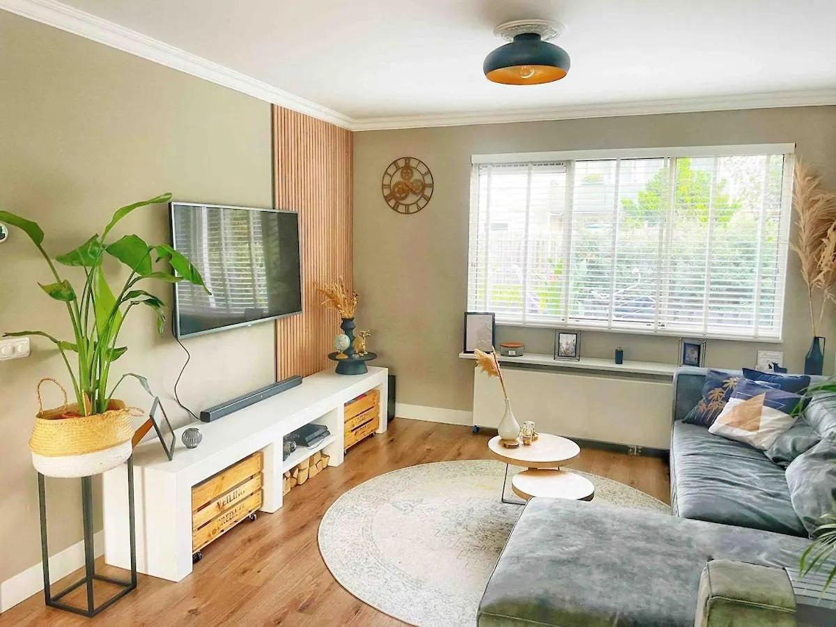 Spacious And Cozy House With Affordable Parking Amsterdam Netherlands