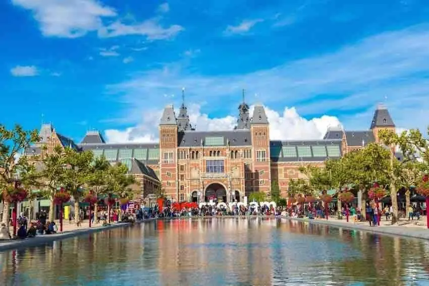 Spacious And Cozy House With Affordable Parking Amsterdam